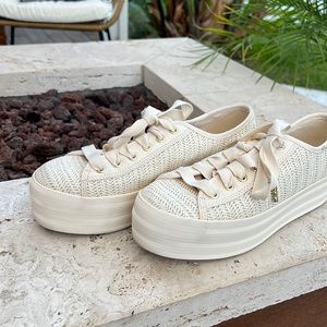Platform sneakers